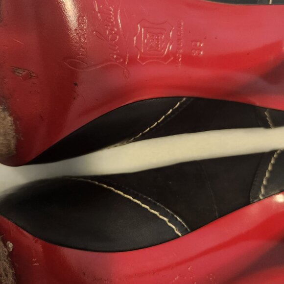 Black High Heel Pumps - Picture 8 of 10